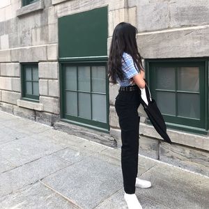 Meet your Posher, Eva